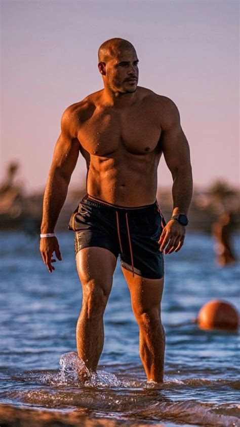 Pin By Diveedmundodantes Dantes On Men S Short Muscle Fitness Mens