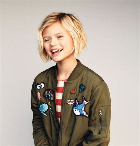 Ein kurzes weißes hochzeitskleid für schwangere. Pin von Andrea Stieger, Schmitten auf Frisur ...