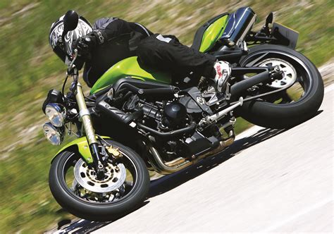 In 'r' trim, it got uprated brakes and suspension, while this. 2008 Triumph Street Triple Road Test | Rider Magazine Reviews