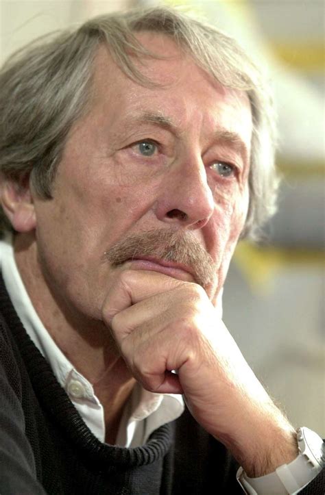 He received many accolades during his career, including an honorary césar in 1999. Jean Rochefort, un gentleman à la française - Sud Ouest.fr