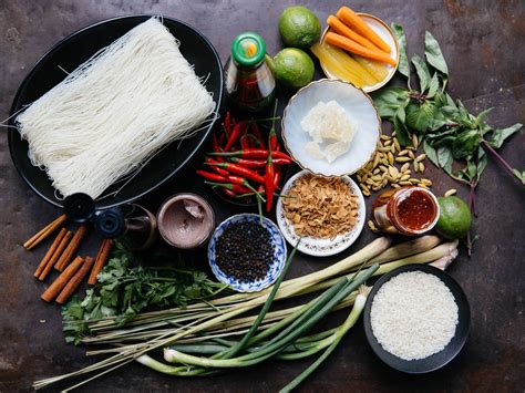 16 Essential Vietnamese Ingredients That Belong In Your Pantry