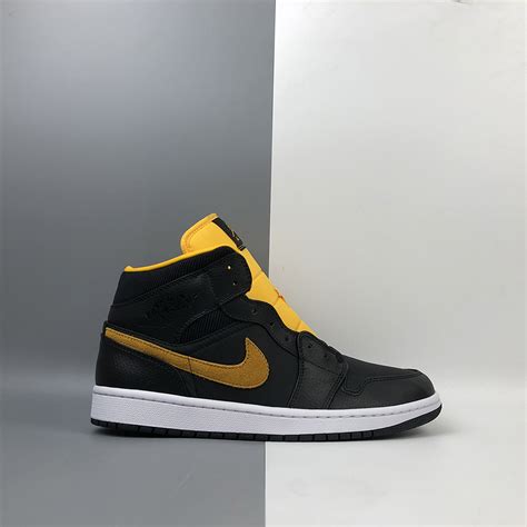 Firstly arrived in 1985, air jordan 1 has been around for over 3 decades. Air Jordan 1 Mid SE Black/University Gold-White For Sale ...