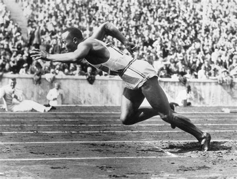 Jesse Owens Le Premier Athlète Noir De Renommée Mondiale