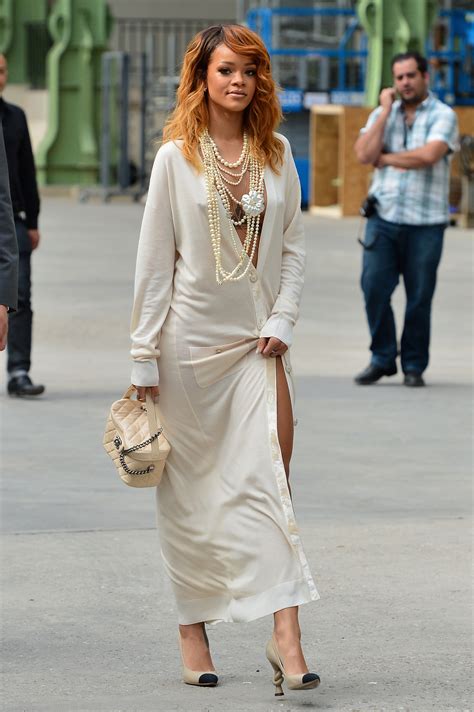 Rihanna Hits Paris For Chanel Show At Paris Couture Week Mydaily Uk