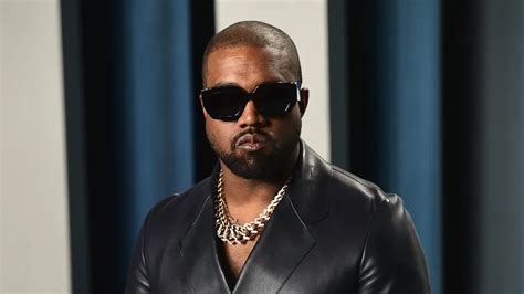 Les Fans De Kanye West Lancent La Campagne Gofundme Pour Restaurer Son Statut De Milliardaire