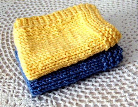 Get the latest issue here and keep it right at your fingertips so you can learn new skills. Shoregirl's Creations: Knitted Dishcloths