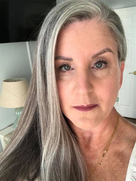 Gray Hair Gray Hair Growing Out Granny Hair Beauty