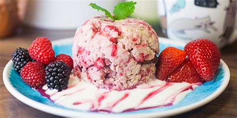 Want to make the easiest cake in the world… with only 2 ingredients and under 160 calories a slice? Low Calorie Mug Cakes with Raspberry | Lo-Dough Breakfast ...