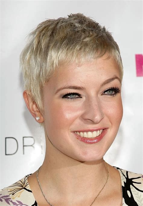 14 The Most Sensational Hairstyles For Short Thin Hair Hairstyles For Women