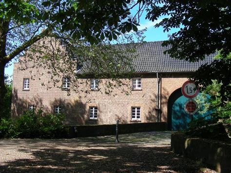 In der besonders schwer betroffenen region um erftstadt räumt die bundeswehr mit radpanzern auf. Burgen und Schlösser | Kreis Rhein-Erft | Kreis Rhein-Erft