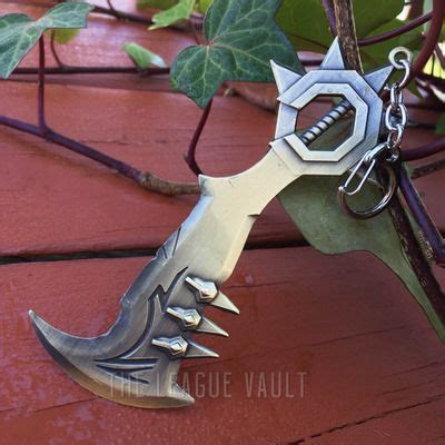 League of Legends Champion Weapons