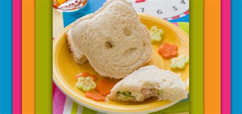Having a picky eater living under my roof, i'm far too familiar with the frustrations of multiple meals occurring all at once. Have picky eaters? Try these 7 tips