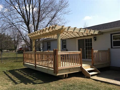 16x16 Deck With Pergola And Cedar Railings Mobile Home Porch Deck