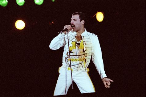 Freddie Mercury Teeth How Freddie Mercury Got His Voice It Wasn T His Teeth Genetic Literacy