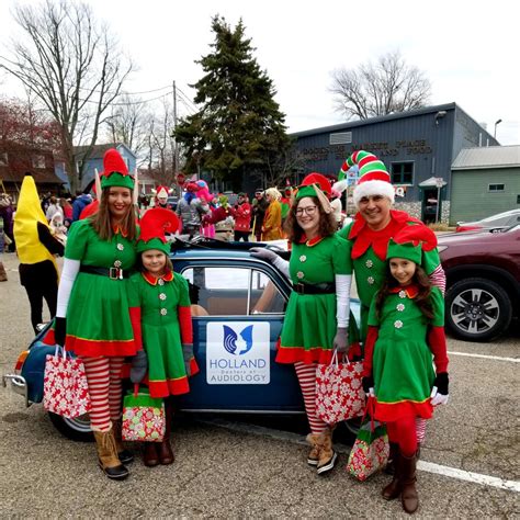 Christmas Parade For Our Hearing Elves Holland Doctors Of Audiology