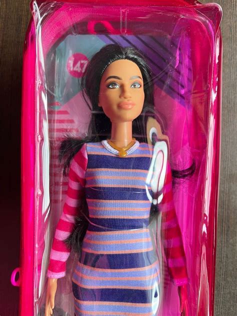 Barbie Fashionista 147 Hobbies And Toys Toys And Games On Carousell