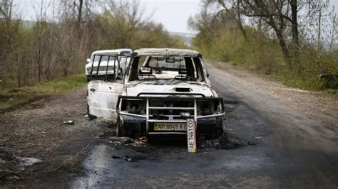 ukraine launches probe into deadly sloviansk shooting bbc news