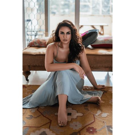actress huma qureshi new hot and sexy stills social news xyz