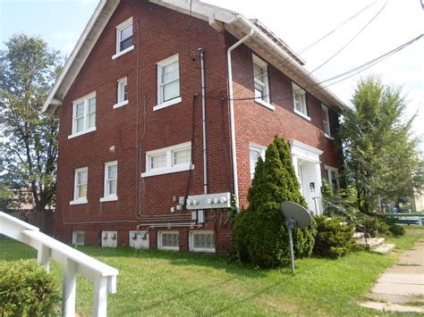 30 Elm Ave Unit A Sharon Pa 16146 Apartments In Sharon Pa