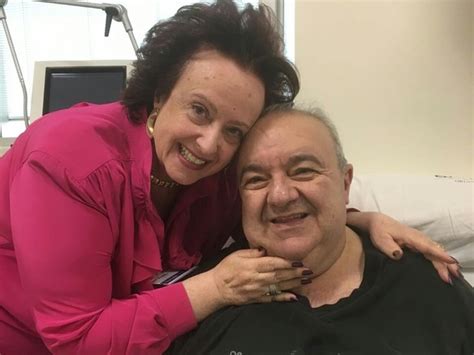 G1 Greca divulga foto com a esposa no hospital em que está internado