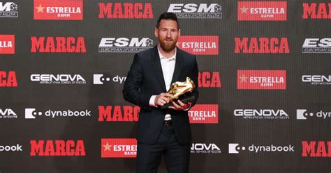 leo messi with his sixth golden boot marca english