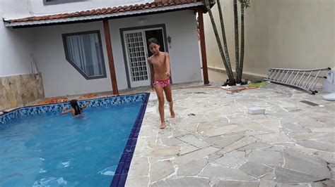 Na Piscina A Minha Amiga YouTube