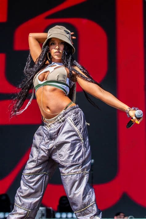 Industry Archives On Twitter Tinashe During Her Performance At