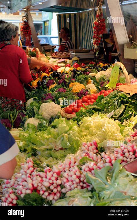 Market Vegetable Stall Hi Res Stock Photography And Images Alamy