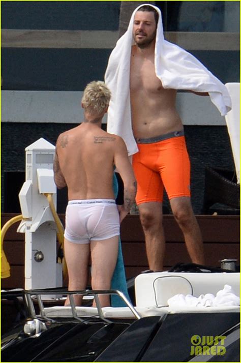 Justin Bieber S White Underwear Turns See Through While Wakeboarding In Miami Photo 3698662