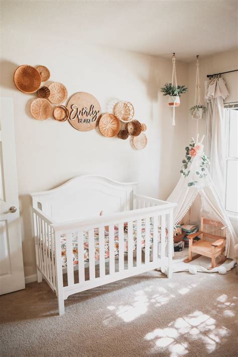 Everlys Nursery In 2020 Nursery Baby Room Baby Room Themes Girl