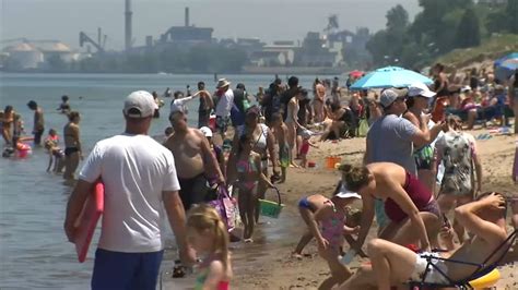 Indiana Dunes Beaches Crowded With Illinois Day Trippers Video