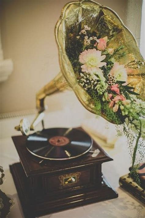 10 Adorable Wedding Ideas For Music Lovers