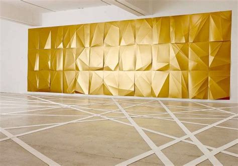 Pin By Anna Auger On Oh My Gold Golden Wall Gold Walls Interior Walls