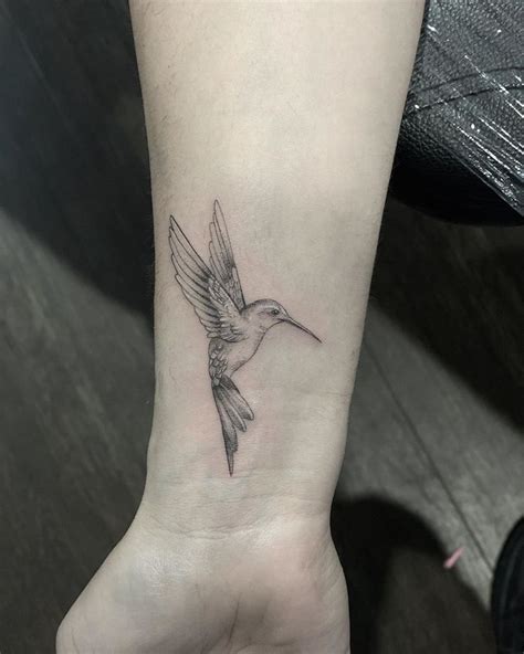 Fine Line Hummingbird Pols Tattoo Hummingbird Tattoo Tattoos