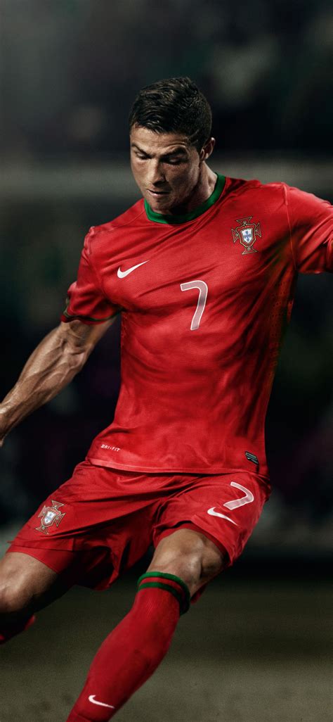 Cristiano Ronaldo Soccer Player Celebrity Red Jersey 1125x2436