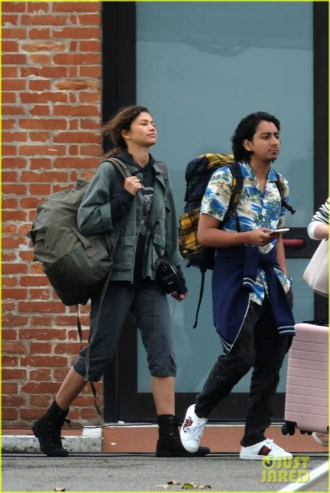 The photographs, which surfaced online on saturday were. Tom Holland & Zendaya Load Up Their Luggage For 'Spider ...