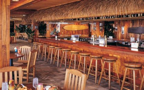 Americas Best Beach Bars Beach Bars Waikiki Beach Hawaiian Vacation