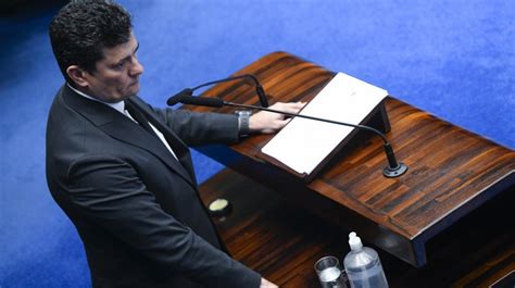 Sérgio Moro faz pronunciamento e aponta ousadia de facções criminosas