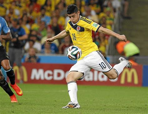 He has brilliant playmaking and vision which is evident in jamws rodriguez is one of my favourite players. James rodriguez's 2014 world cup in brazil led... | MARCA ...