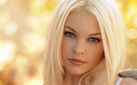 Shallow Focus Photography Of Blonde Hair Woman Hd Wallpaper Wallpaper Flare