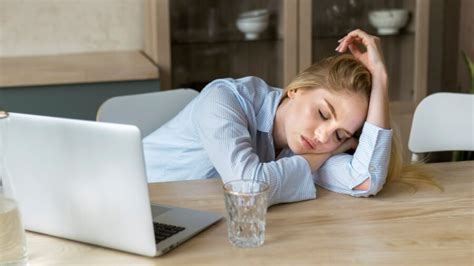 Hypersomnia Surprising Reason Why We Feel Sleepy All Day Despite