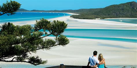 Sailing Whitsundays Or Whitsundays Tour Airlie Beachs 1 Leading Boat Agency Taking You For A