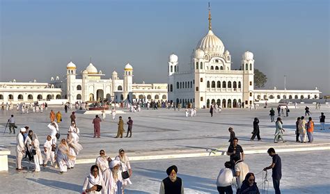 Pakistan eyes religious tourism to revive economy | Arab News PK
