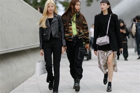 The Best Street Style From Seoul Fashion Week Spring 2020 See All The Best Looks From Seoul At