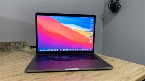 The aluminum build of the first generation models was significant, while the second generation took that innovation to the next level with a metal unibody. Apple MacBook Pro (13-inch, M1, 2020) review | Laptop Mag
