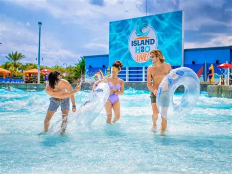 Adg Designed Island H2o Live First Waterpark Featuring Whitewaters