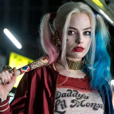 Margot Robbie Is Delightfully Frightening As Harley Quinn On Suicide