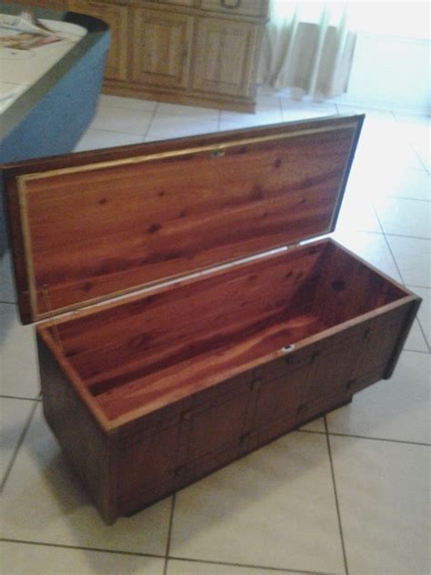 Cedar Chest With Serial No Artifact Collectors