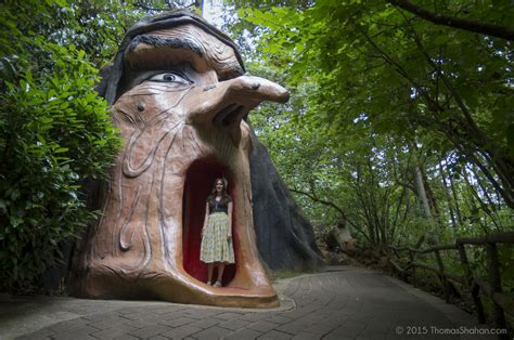 These 8 Bizarre Roadside Attractions In Oregon Are Awesome