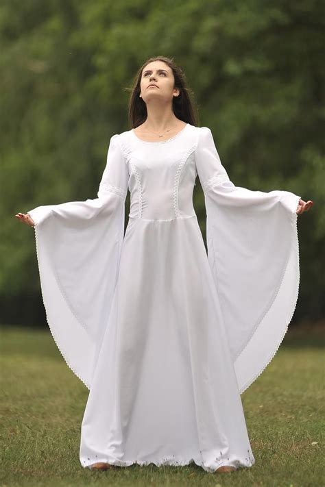 Robe M Di Vale Blanche Avec Une Robe Blanc Manches F E Etsy Bell